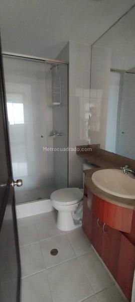 Exclusive 3BR Apartment with Modern Design in Loma De Los Gonzalez - 9