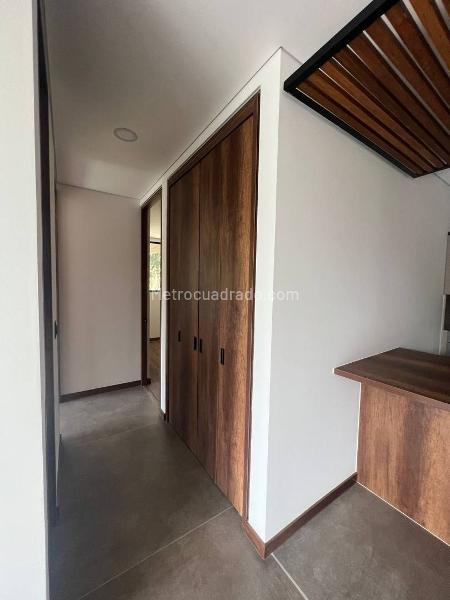 Apartamento de 2 Alcobas en Arriendo en Las Palmas (Unidad Cerrada) - 5