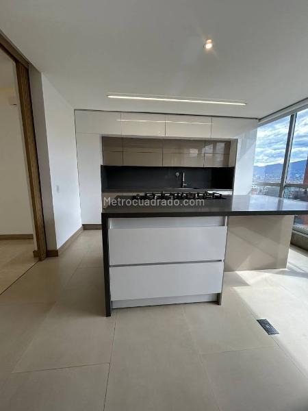 Luxury 3BR Apartment with Exclusive Amenities in Lalinde - 7