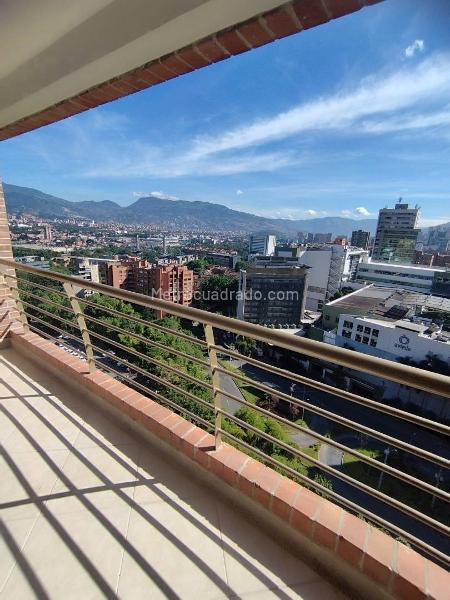 Apartamento Moderno de 2 Alcobas en El Poblado - 2