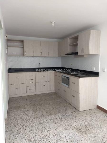 Versatile 5BR House in Almeria for Residential or Commercial Use - 2