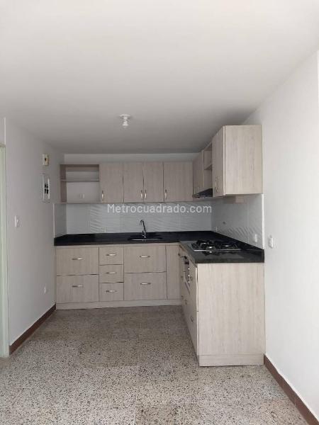 Versatile 5BR House in Almeria for Residential or Commercial Use - 3