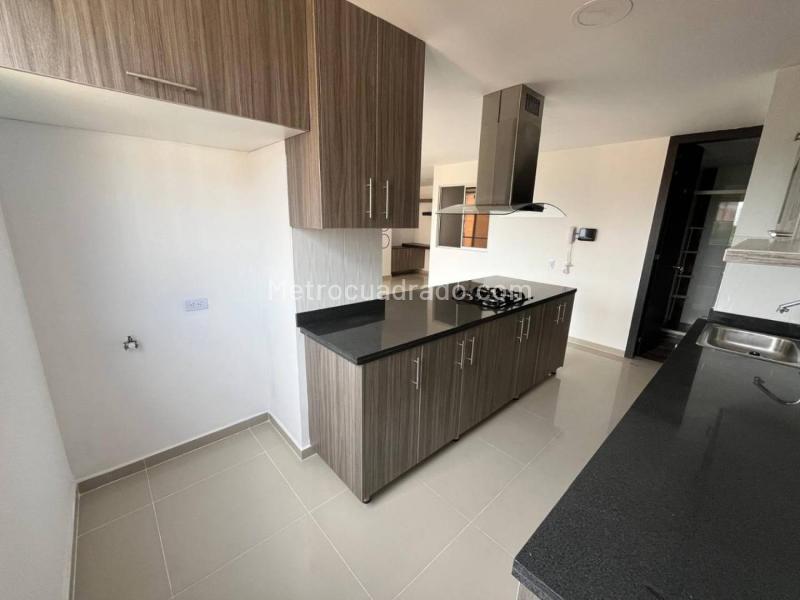 Comfortable 3BR Apartment with Amenities in Florida Nueva - 5