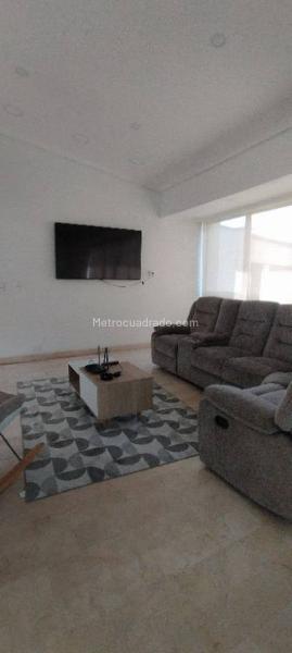 Apartamento amplio de 5 alcobas en arriendo en El Poblado - 2