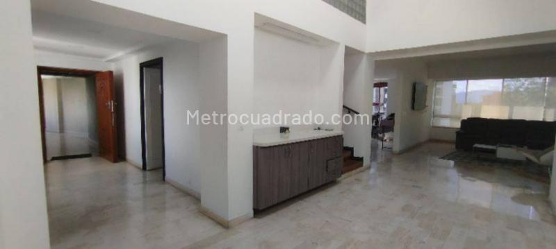 Apartamento amplio de 5 alcobas en arriendo en El Poblado - 6