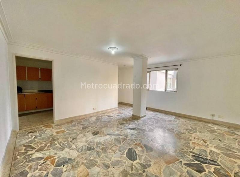 Spacious 3BR Apartment with Pool in Castropol - 4