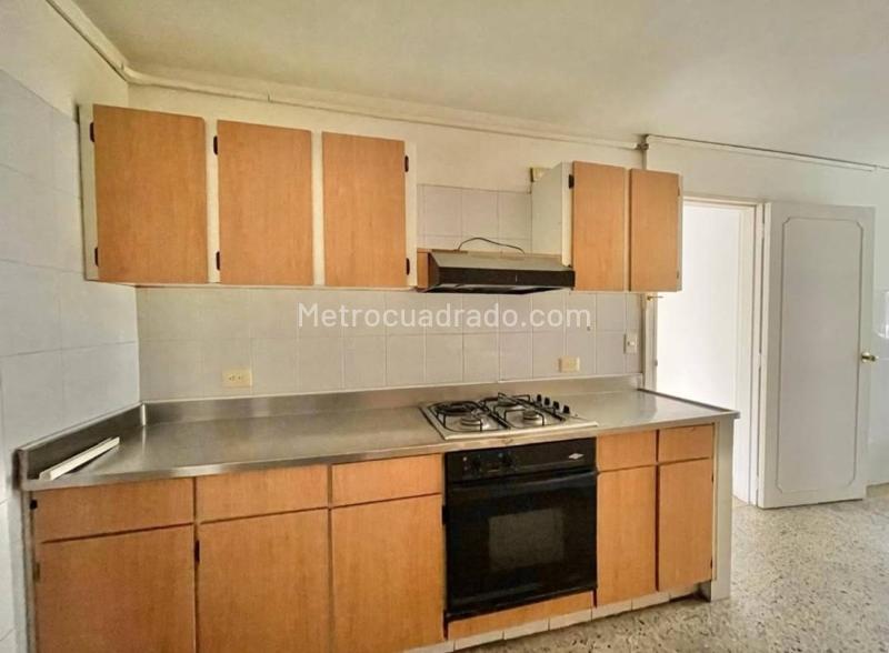 Spacious 3BR Apartment with Pool in Castropol - 6
