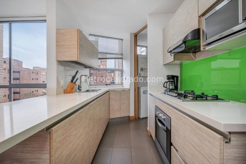 Spacious 2BR Apartment in Exclusive Lalinde - 3