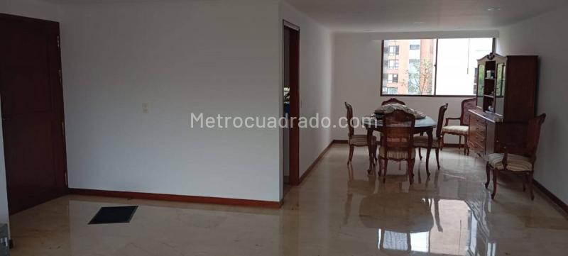 Apartamento Exclusivo de 5 Alcobas con Elegancia en El Tesoro - 5