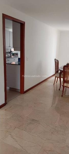 Apartamento Exclusivo de 5 Alcobas con Elegancia en El Tesoro - 6