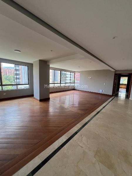 Comfortable 4BR Apartment in Loma De Los Parra - 6