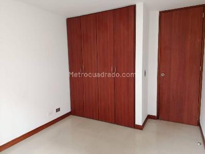 Apartamento en arriendo en El Esmeraldal, Envigado · foto 4 de 11