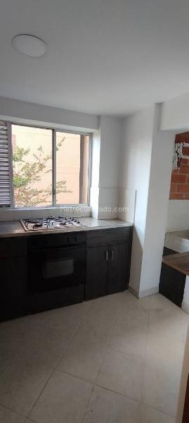 3BR Modern Apartment with Private Parking in Santa Maria de los Angeles - 2