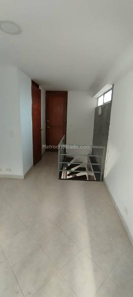 3BR Modern Apartment with Private Parking in Santa Maria de los Angeles - 7