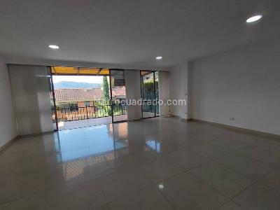 Casa de 3 alcobas en arriendo en Los Benedictinos, Envigado, 153 m² · foto 6 de 18