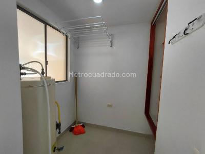 Casa de 3 alcobas en arriendo en Los Benedictinos, Envigado, 153 m² · foto 8 de 18