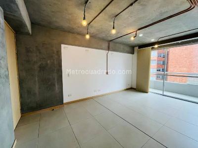 Apartamento de 2 alcobas en arriendo en Loma De Las Brujas, Envigado, 84 m² · foto 3 de 10