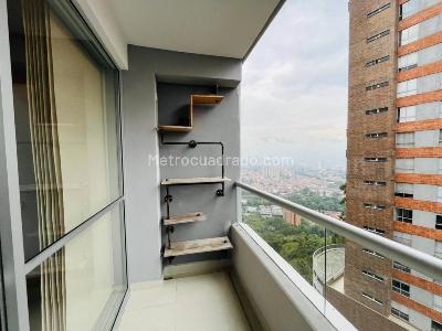 Apartamento de 2 alcobas en arriendo en Loma De Las Brujas, Envigado, 84 m² · foto 4 de 10