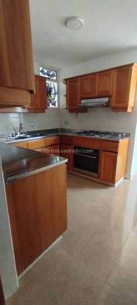 Beautiful 4BR House in Loma Del Campestre