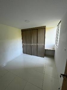 Apartamento de 3 alcobas en venta en Vereda San Jose, Sabaneta, 65 m² · foto 8 de 16