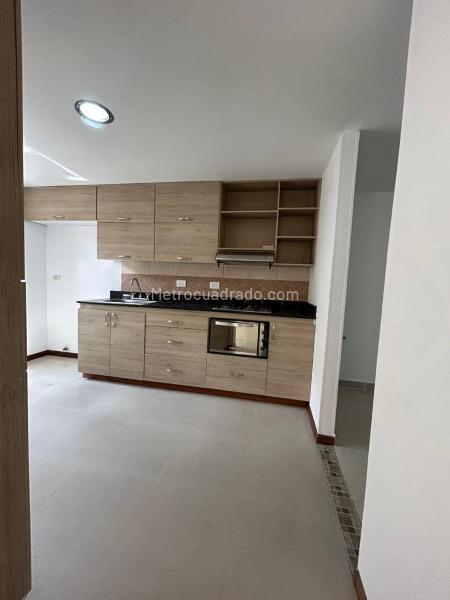 Apartamento de 3 Alcobas con Cocina Moderna en El Poblado - 6