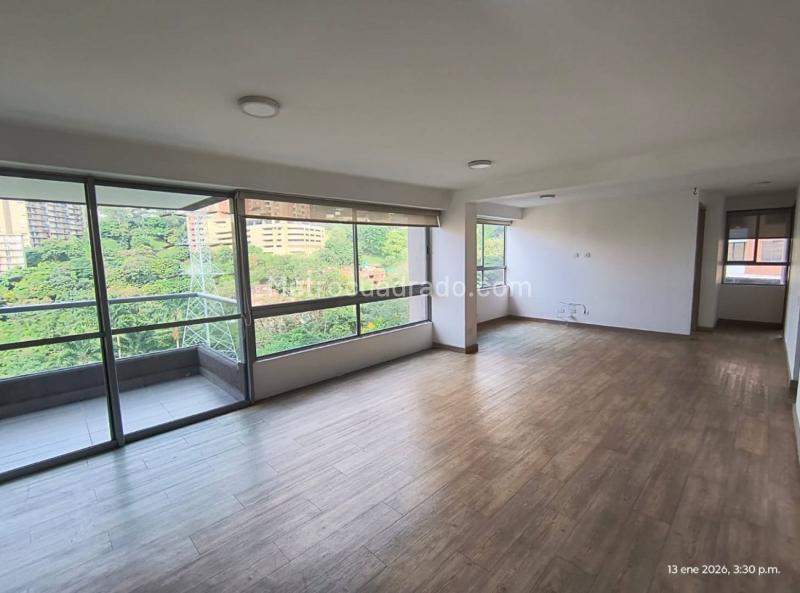 Apartamento Luminoso de 2 Alcobas en Loma de San Julián - 6