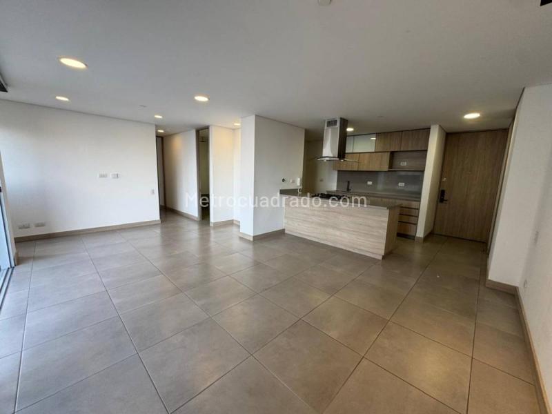 Apartamento Moderno y Luminoso de 2 Alcobas con Vista en Loma del Chocho - 3