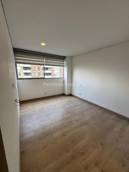 Apartamento Moderno y Luminoso de 2 Alcobas con Vista en Loma del Chocho - 7
