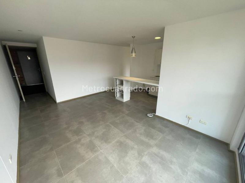 2BR Apartment in Loma Del Esmeraldal (65 m²) - 4