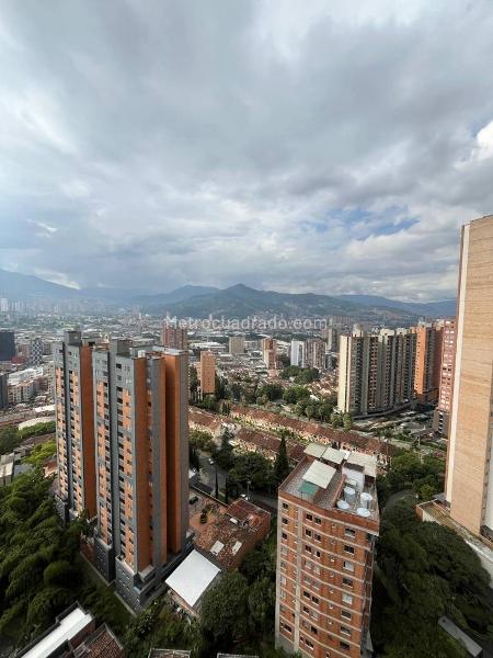 Spacious 3BR Apartment in Alto de las Flores - 3