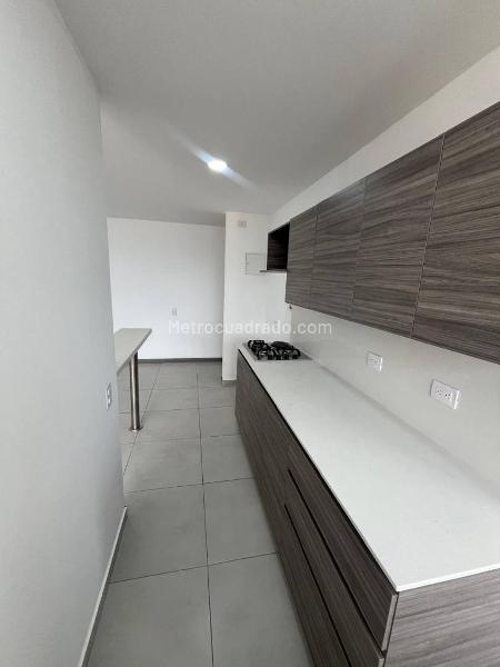 Spacious 3BR Apartment in Alto de las Flores - 9