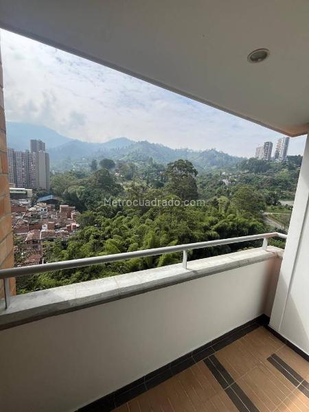 Acogedor Apartamento de 2 Alcobas en La Doctora - 2