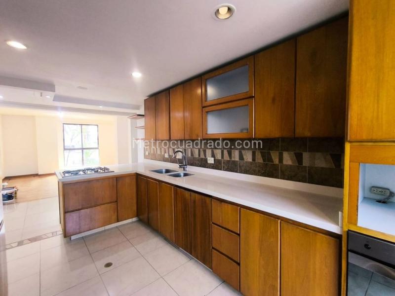 Apartamento Exclusivo de 3 Alcobas en El Poblado