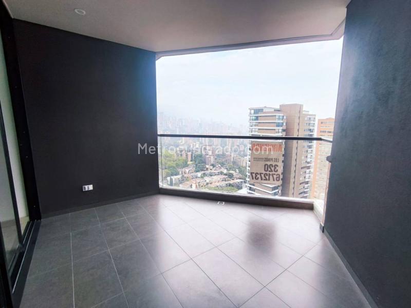 Apartamento en Alquiler cerca a Las Palmas con Parqueadero Privado - 8