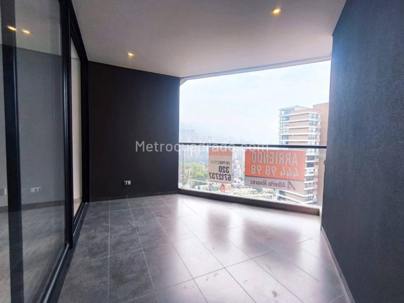 Apartamento en Alquiler cerca a Las Palmas con Parqueadero Privado - 9