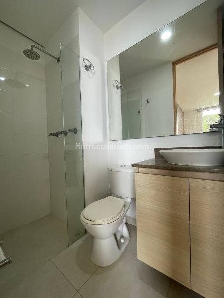 Apartamento moderno de 2 alcobas en arriendo en El Esmeraldal - 9