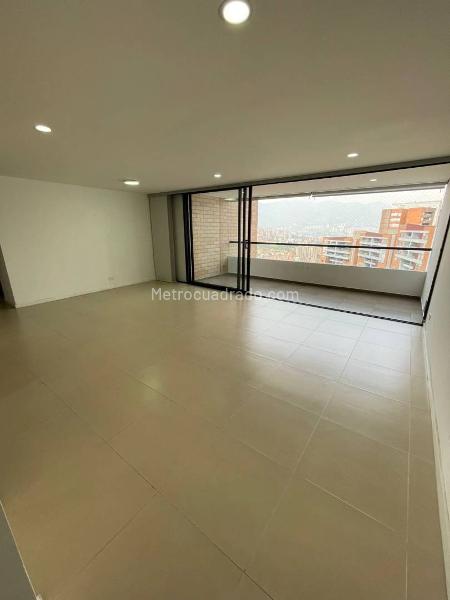 Apartamento en Arriendo, Loma De Las Brujas, Envigado - Więcej