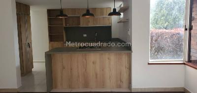 Casa de 5 alcobas en arriendo en La Inferior, Medellín, 407 m² · foto 12 de 16