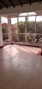 Casa de 5 alcobas en arriendo en La Inferior, Medellín, 407 m² · foto 2 de 16