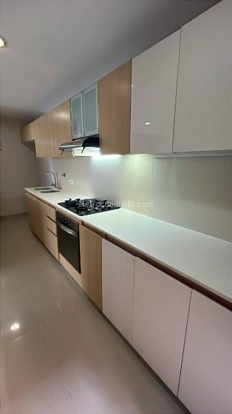 Amplio apartamento de 3 habitaciones en Loma Benedictinos - 3