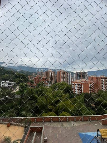 3BR Apartment in El Esmeraldal (101 m²) - 3