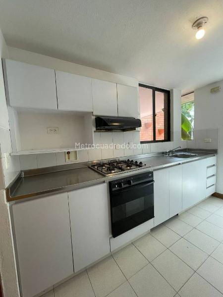 4BR House in Loma De Las Brujas (200 m²)