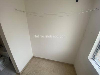 Apartamento de 3 alcobas en arriendo en Loma Del Indio, Medellín, 60 m² · foto 13 de 16