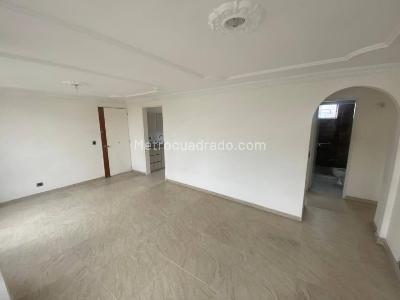 Apartamento de 3 alcobas en arriendo en Loma Del Indio, Medellín, 60 m² · foto 2 de 16