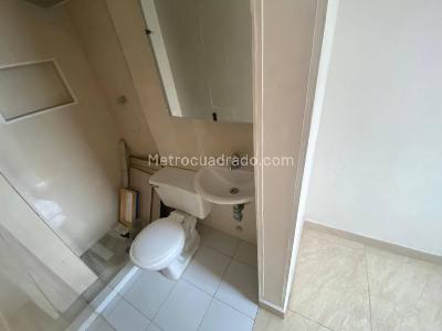 Apartamento de 3 alcobas en arriendo en Loma Del Indio, Medellín, 60 m² · foto 9 de 16