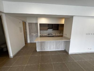 Apartamento de 3 alcobas en venta en El Poblado, Medellín, 138 m² · foto 4 de 20