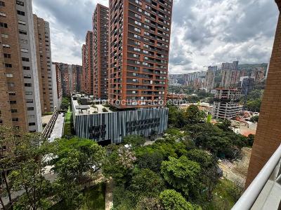 Apartamento de 3 alcobas en venta en El Poblado, Medellín, 138 m² · foto 6 de 20