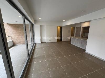 Apartamento de 3 alcobas en venta en El Poblado, Medellín, 138 m² · foto 7 de 20