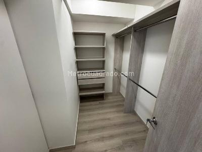 Apartamento de 3 alcobas en venta en El Poblado, Medellín, 100 m² · foto 13 de 20
