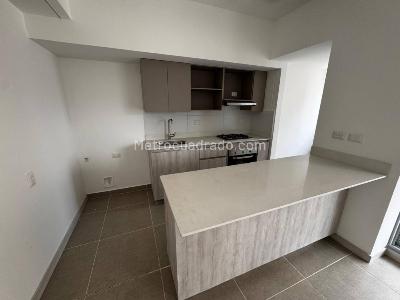 Apartamento de 3 alcobas en venta en El Poblado, Medellín, 100 m² · foto 3 de 20